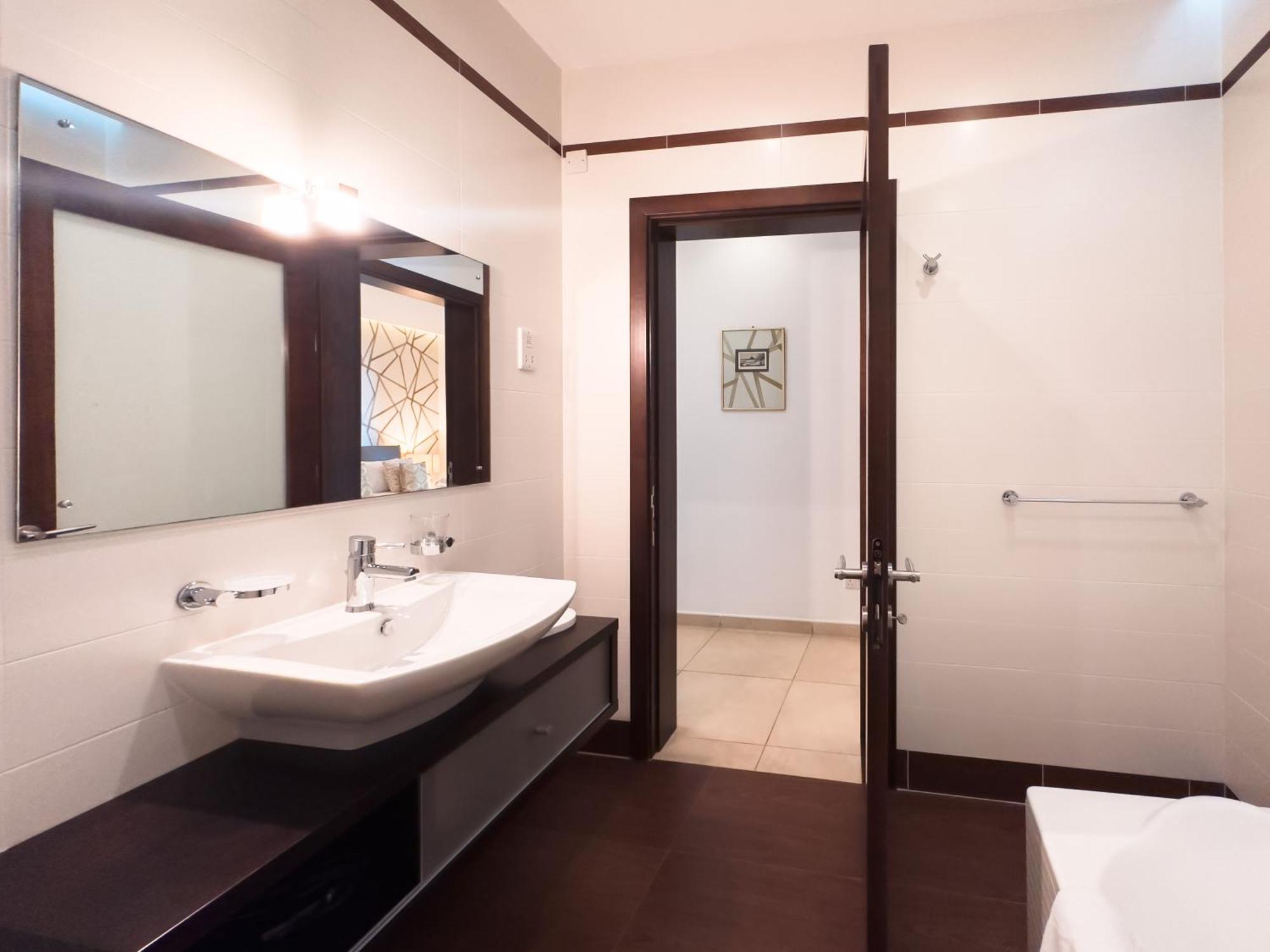 Luxury Seafront 3Br With Pool By Arcobnb Sliema Exterior foto